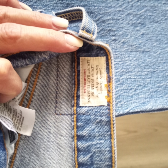 Levi's Light Blue Straight Leg Jeans - Picture 3 of 7